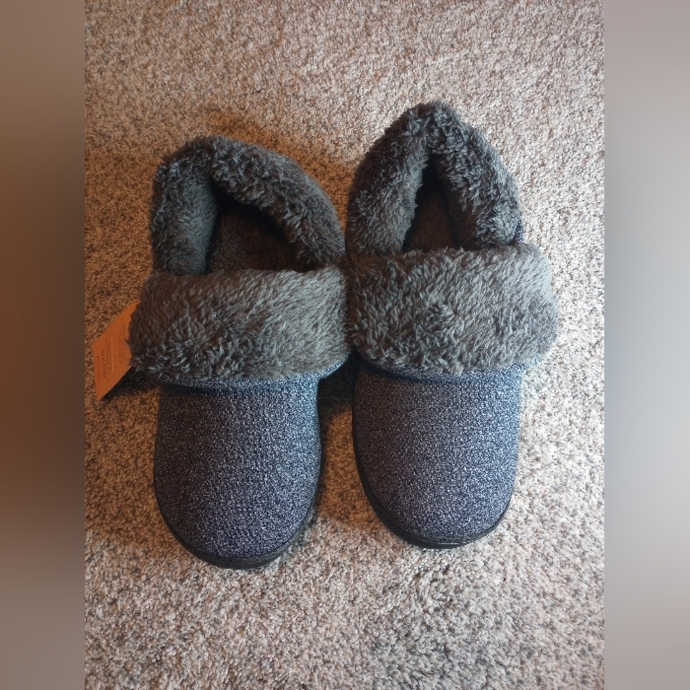 NWT Men's blue/grey slippers size 9